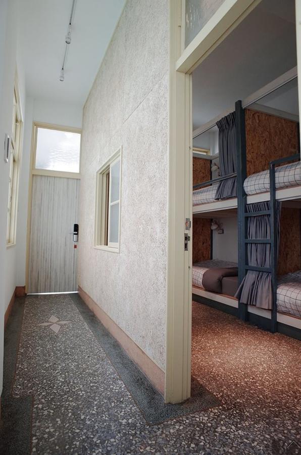 Hostel Bobooks Chiayi Exterior foto